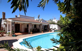 Luxury 2-Bed Villa with pool and garden near RONDA, Ronda